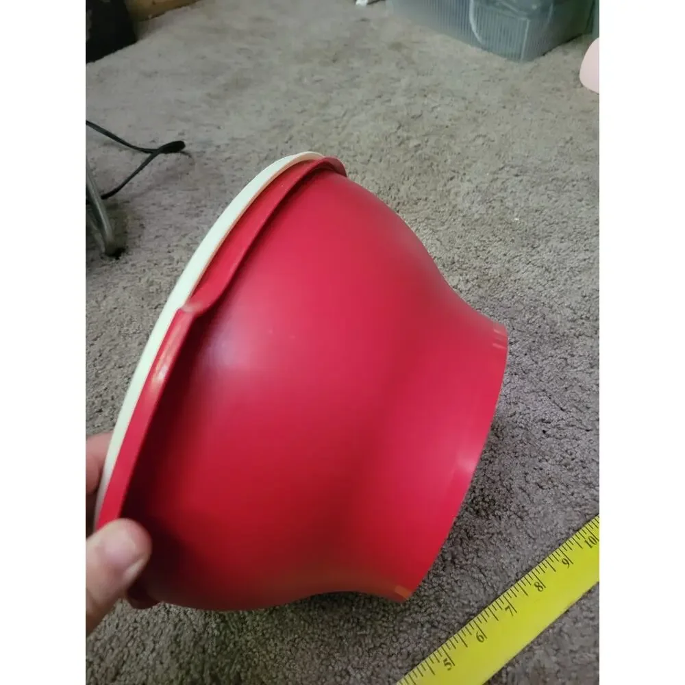Vintage Tupperware Servalier Mixing Bowl 6 Cup Harvest Strawberry 836